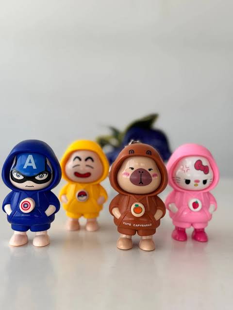 Gadgetshor⢠Triple Face Magic Keychain đ | 3 Looks in One Flip! | Trendy, Fun & Collectible