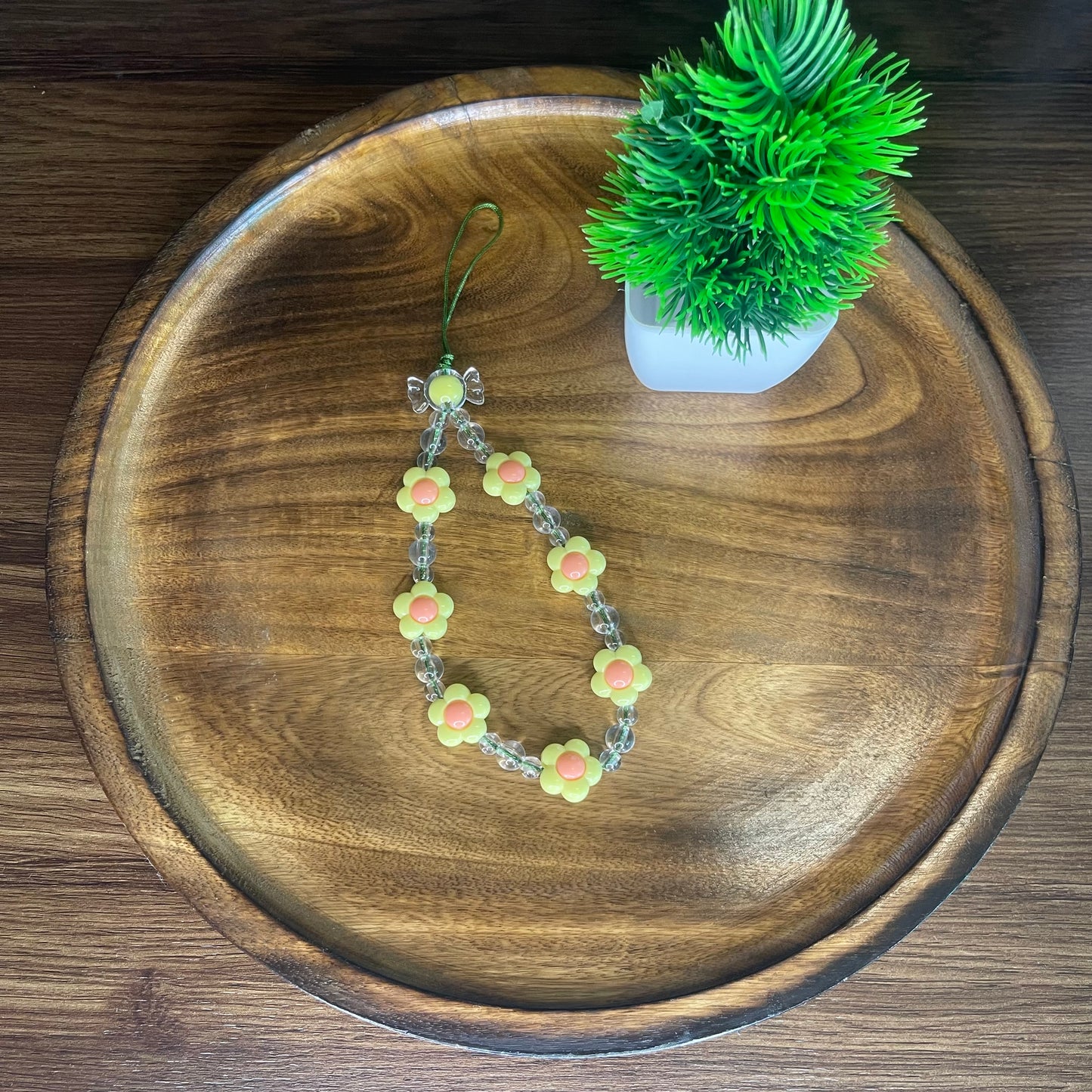 Gadgetshor Elegant Beaded Mobile Phone Charms