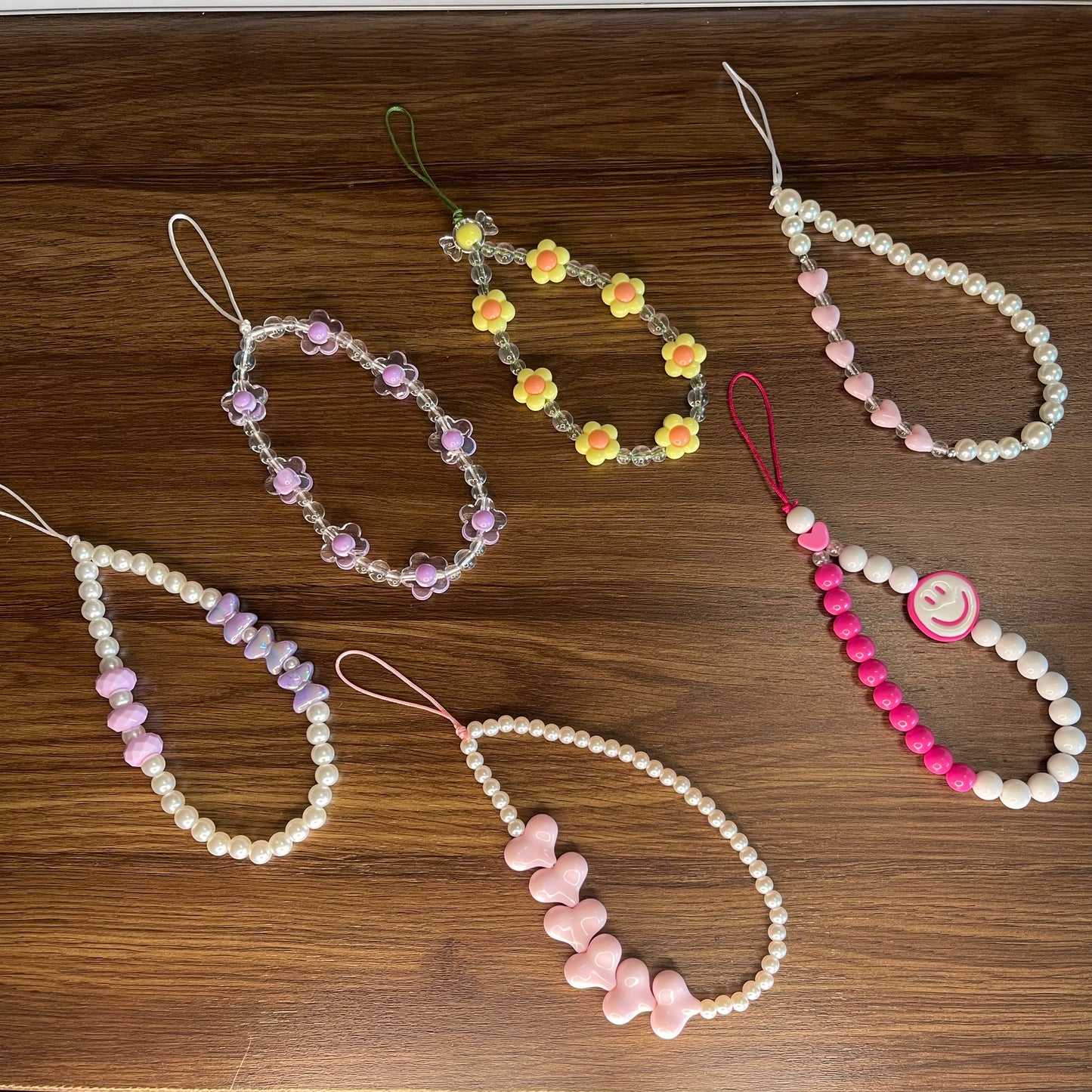 Gadgetshor Elegant Beaded Mobile Phone Charms